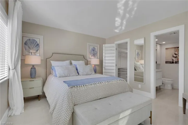 9 High Point Cir N 101, Naples, Florida 34103