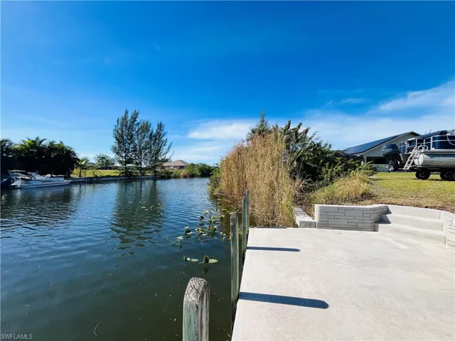 520 Sw 28th St, Cape Coral Fl 33914