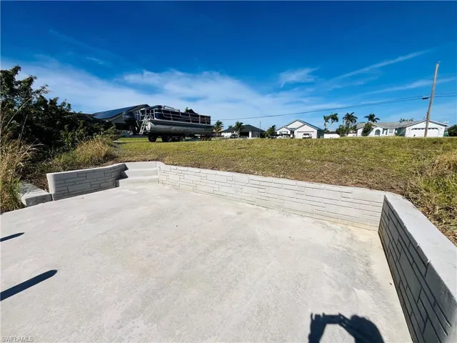 520 Sw 28th St, Cape Coral Fl 33914