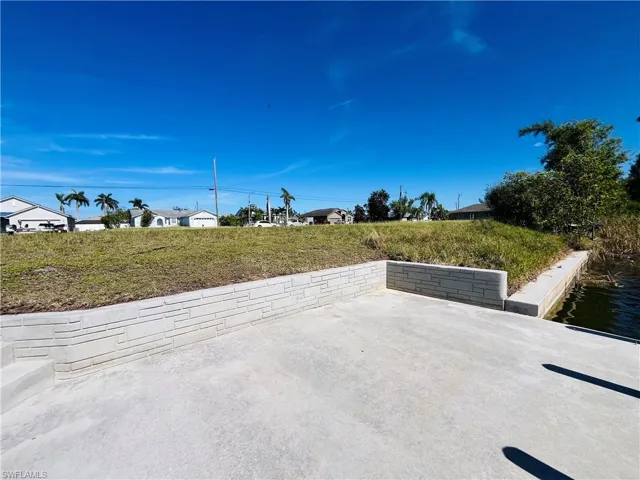 520 Sw 28th St, Cape Coral Fl 33914