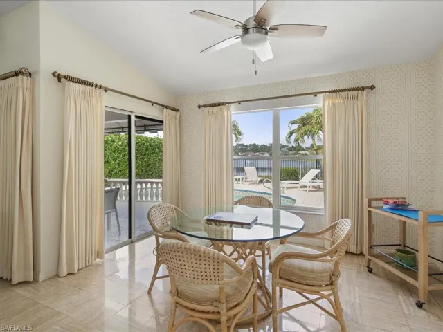 457 Kings Way, Naples Fl 34104