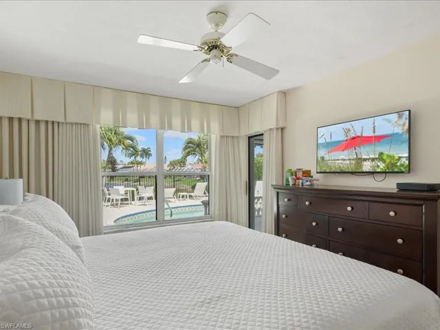 457 Kings Way, Naples Fl 34104