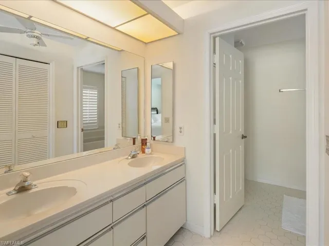 457 Kings Way, Naples Fl 34104