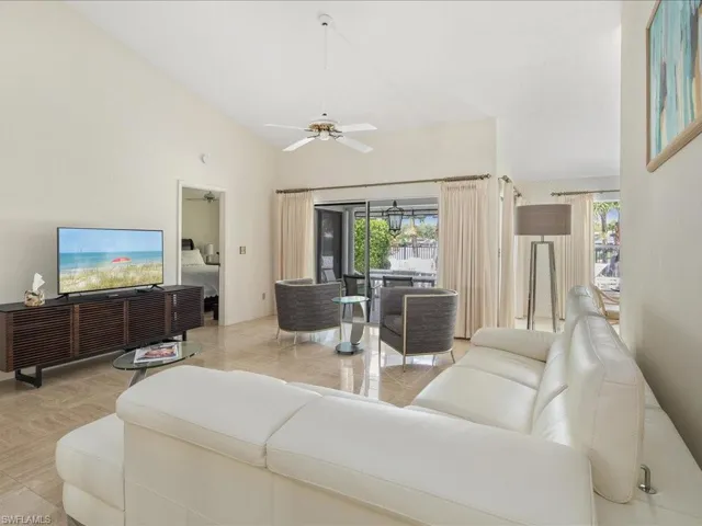 457 Kings Way, Naples Fl 34104