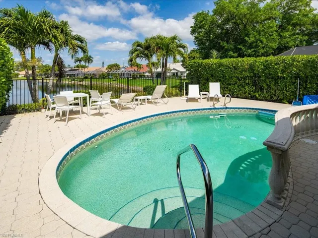 457 Kings Way, Naples Fl 34104
