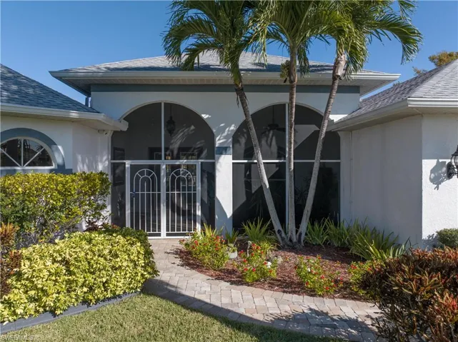 1633 SE 19th  LN, Cape Coral, FL 33990