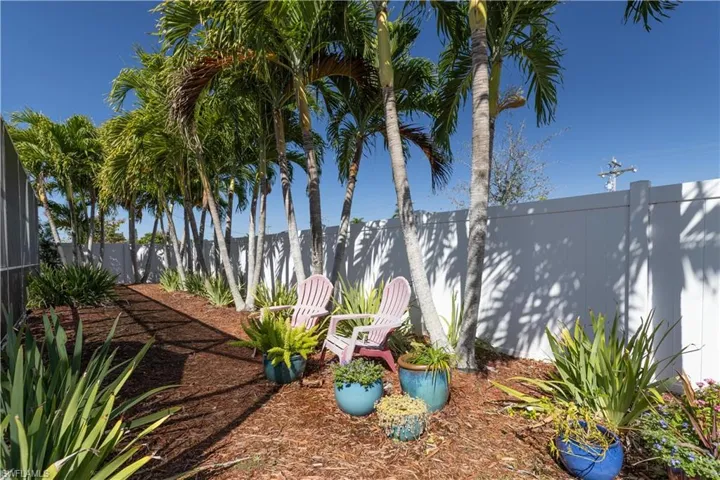 1633 SE 19th  LN, Cape Coral, FL 33990
