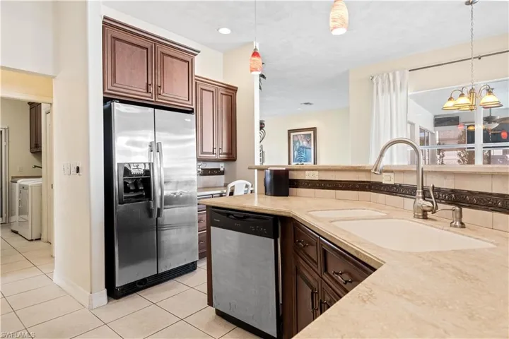1633 SE 19th  LN, Cape Coral, FL 33990