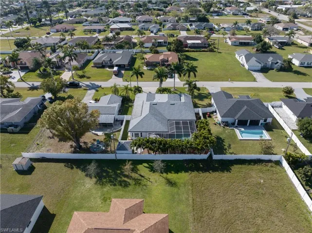 1633 SE 19th  LN, Cape Coral, FL 33990