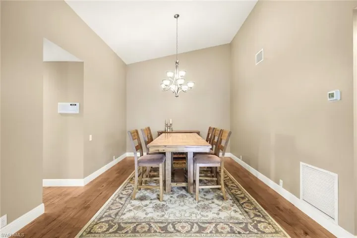 Newer Dining Set with 8 Chairs/and Leaf, with Buffet