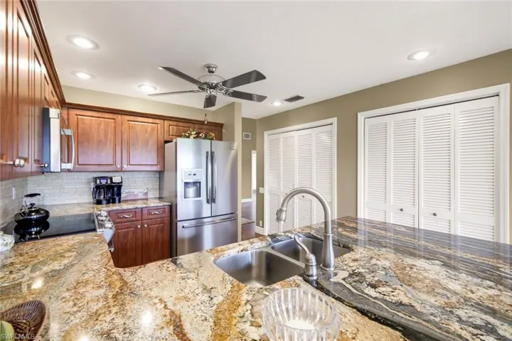 Wood Cabinetry, Upper Level Granite, SS Sink