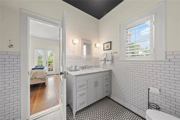 Jack and Jill Bath
