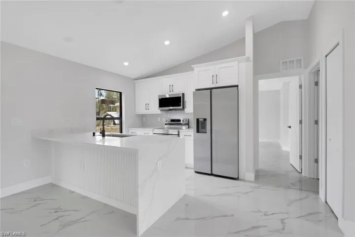 436 41st Ave Ne, Naples, Florida 34120
