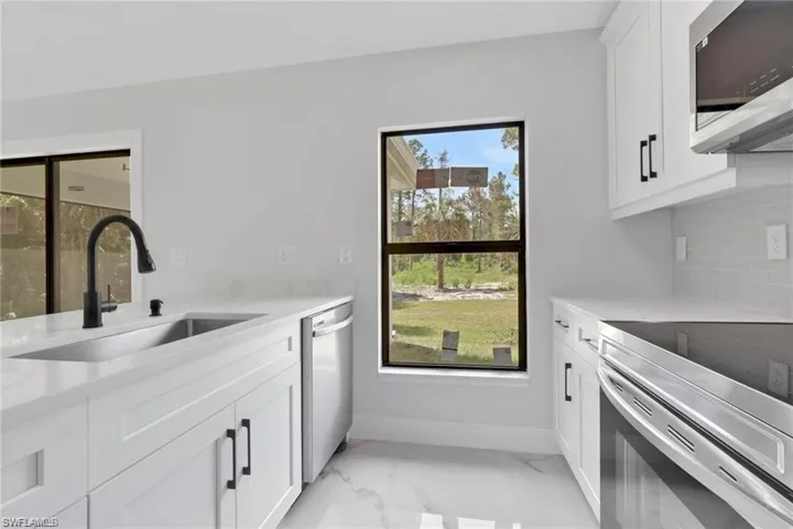 436 41st Ave Ne, Naples, Florida 34120