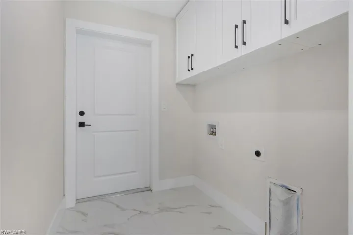 436 41st Ave Ne, Naples, Florida 34120