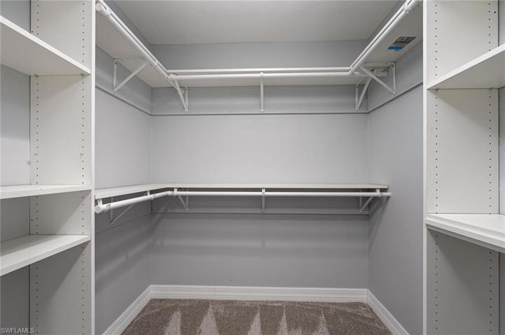 Walk in closet