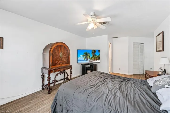 2121  17th SW ST, Naples, FL 34117