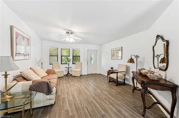 2121  17th SW ST, Naples, FL 34117