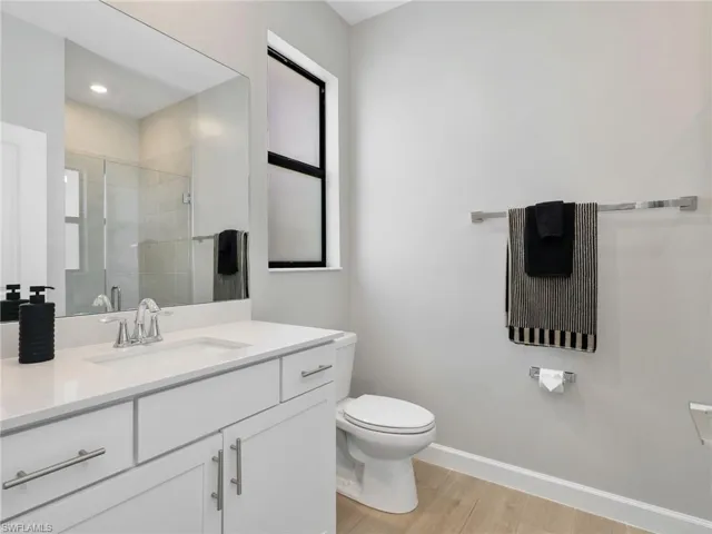 Guest Bath w/Shower