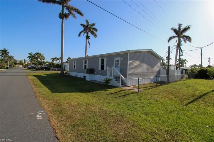 12221 Palm Dr, Fort Myers Fl 33908