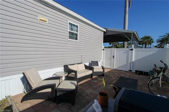 12221 Palm Dr, Fort Myers Fl 33908