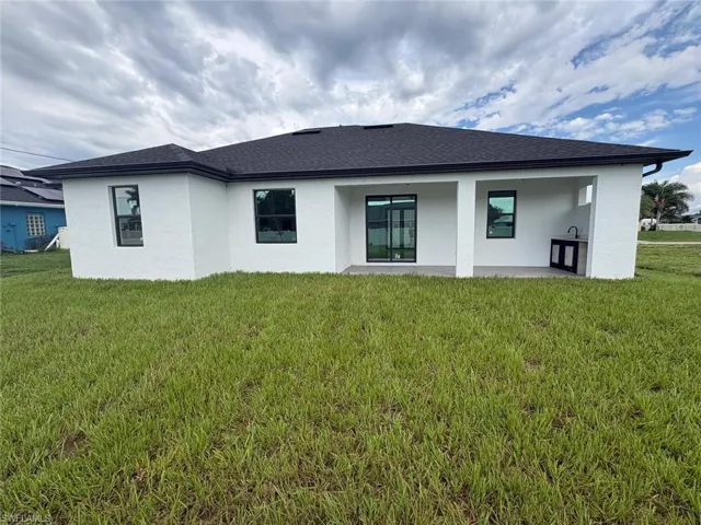 2200 Ne 15th Ave, Cape Coral, Florida 33909