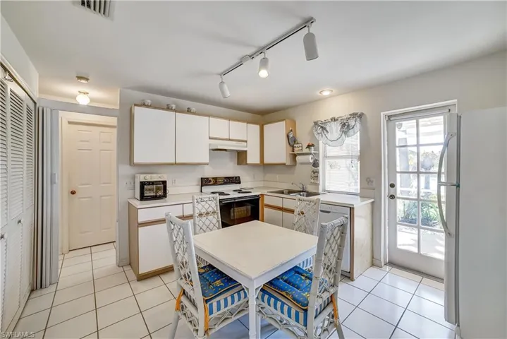 11540  Red Hibiscus  DR, Bonita Springs, FL 34135