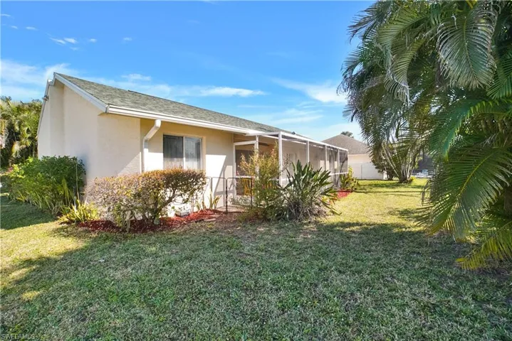 11540  Red Hibiscus  DR, Bonita Springs, FL 34135