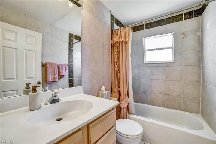 11540  Red Hibiscus  DR, Bonita Springs, FL 34135