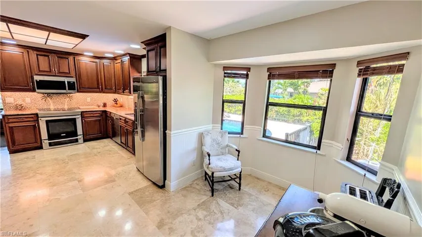 1422 Sw 4th Ave, Cape Coral, Florida 33991
