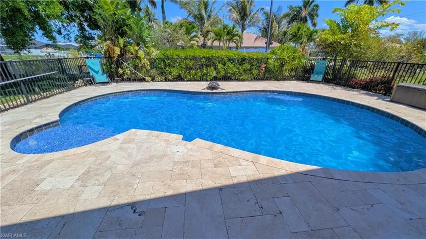 1422 Sw 4th Ave, Cape Coral, Florida 33991