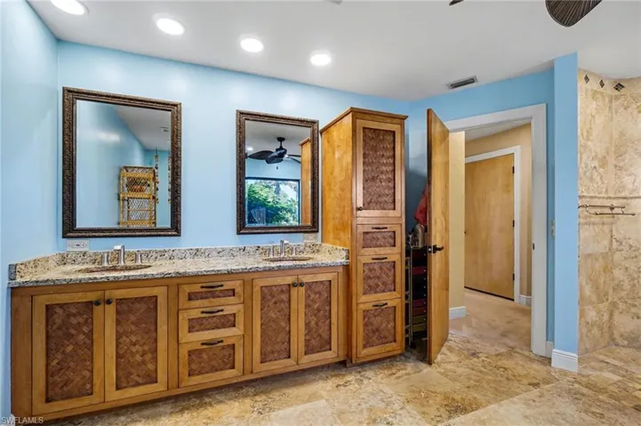 1422 Sw 4th Ave, Cape Coral, Florida 33991