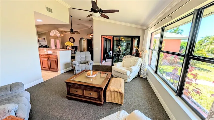 1422 Sw 4th Ave, Cape Coral, Florida 33991