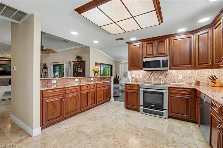 1422 Sw 4th Ave, Cape Coral, Florida 33991