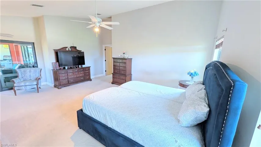 1422 Sw 4th Ave, Cape Coral, Florida 33991