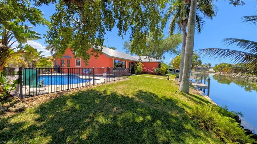 1422 Sw 4th Ave, Cape Coral, Florida 33991