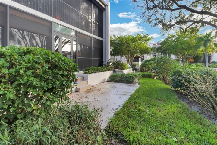 View of yard featuring a patio