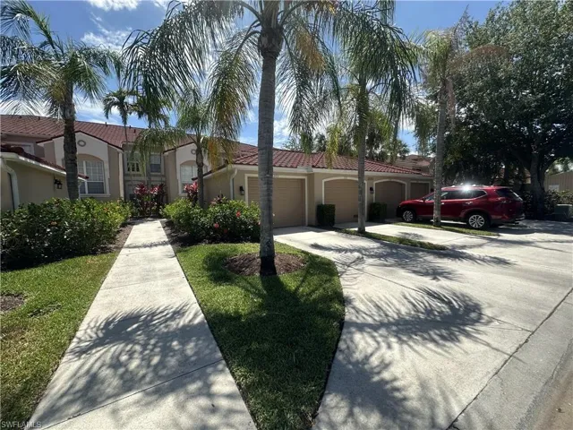 2880 Cypress Trace Cir 103, Naples, Florida 34119