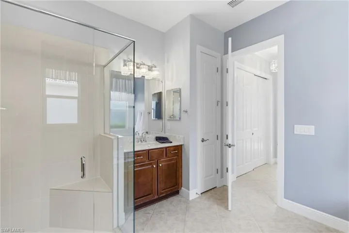 11511  Giulia  DR, Fort Myers, FL 33913