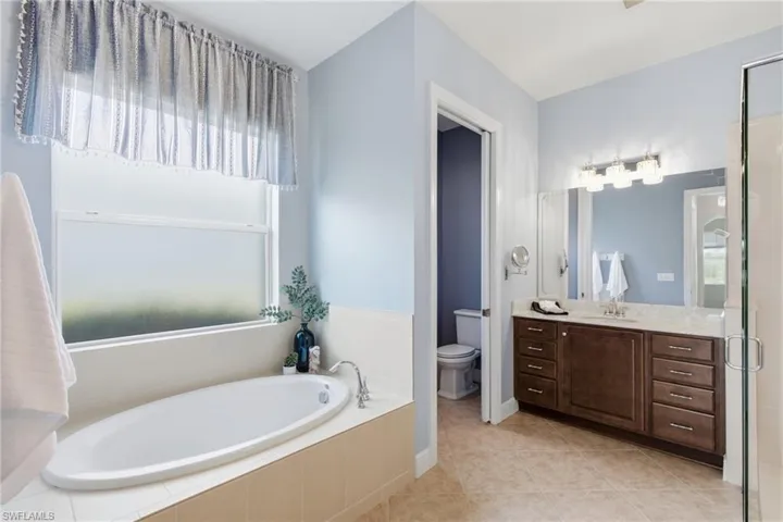 11511  Giulia  DR, Fort Myers, FL 33913