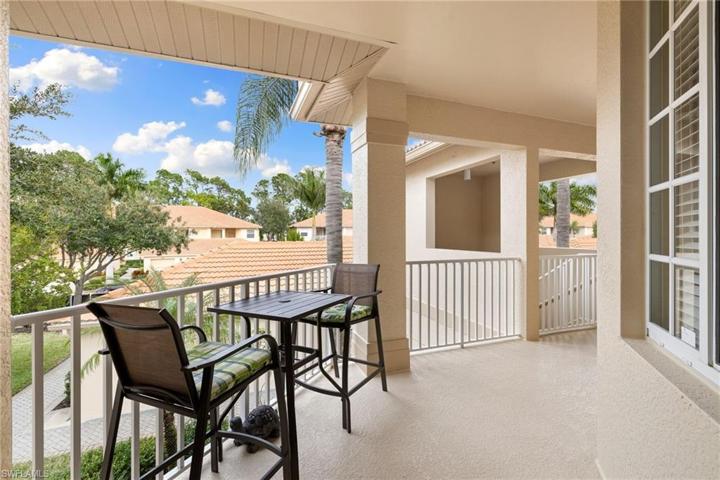 3984 Bishopwood CT E # 206, NAPLES FL 34114