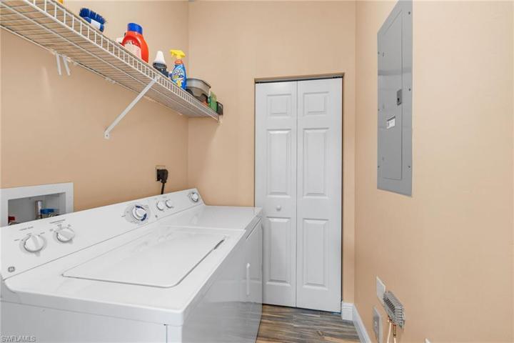 3984 Bishopwood CT E # 206, NAPLES FL 34114