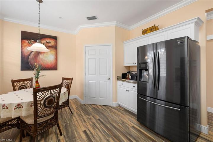 3984 Bishopwood CT E # 206, NAPLES FL 34114