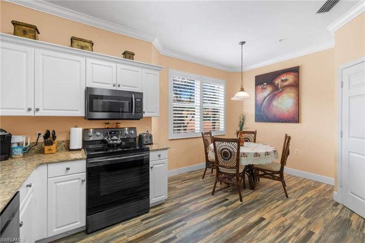 3984 Bishopwood CT E # 206, NAPLES FL 34114