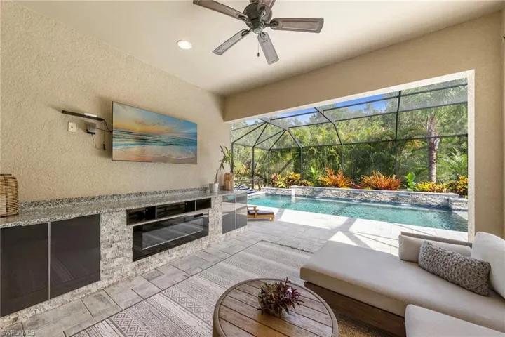 11338 Merriweather Ct, Fort Myers, Florida 33913