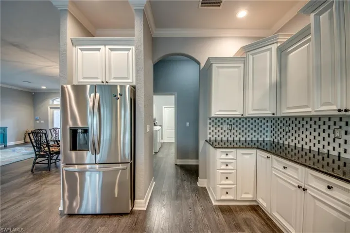 5217 Sw 9th Pl, Cape Coral, Florida 33914