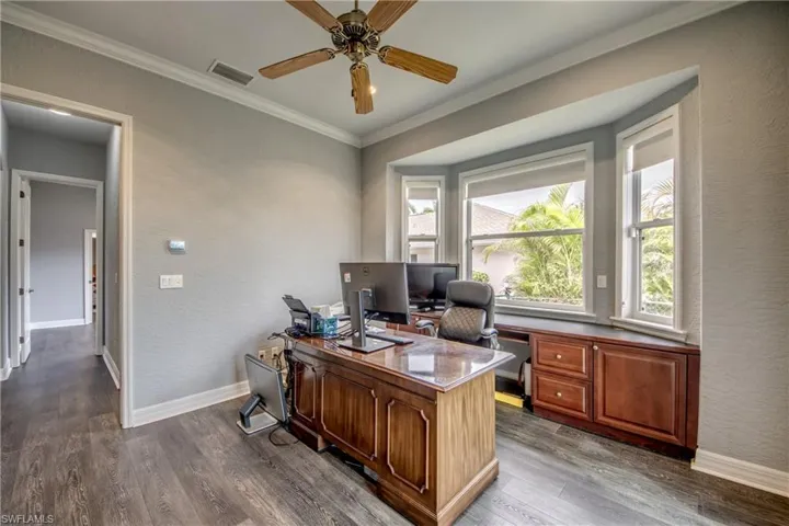 5217 Sw 9th Pl, Cape Coral, Florida 33914