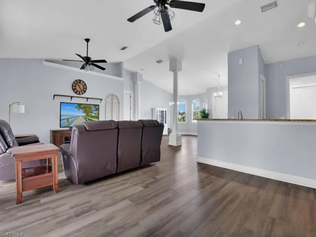 6411  Maytree  CIR, Fort Myers, FL 33905