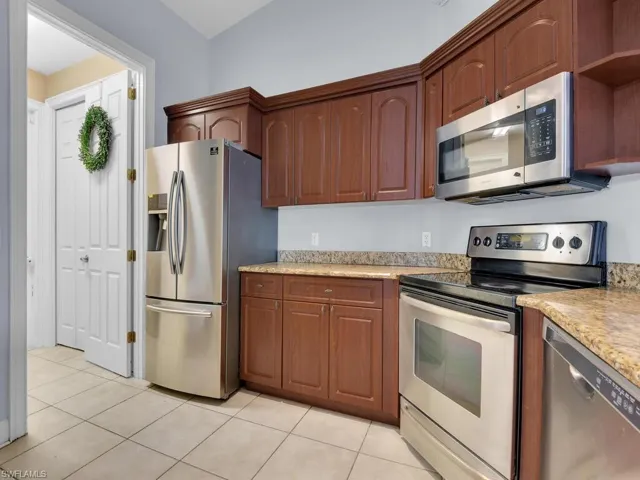 6411  Maytree  CIR, Fort Myers, FL 33905
