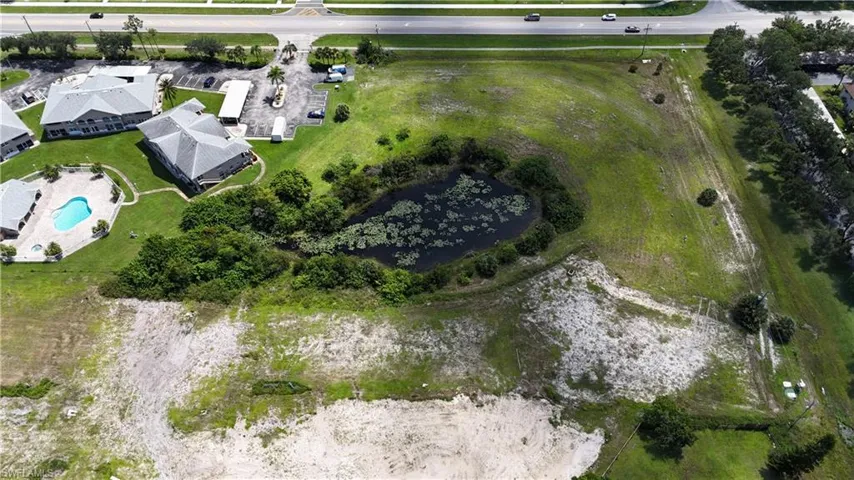 View of property location featuring a large body of water